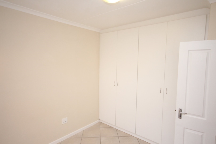 2 Bedroom Property for Sale in Buhrein Western Cape